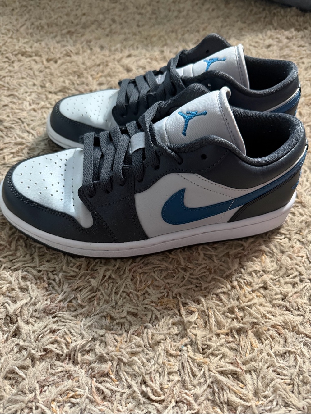 Nike Air Jordan Low Top Sneakers - White/Gray/Blue
women’s size 7